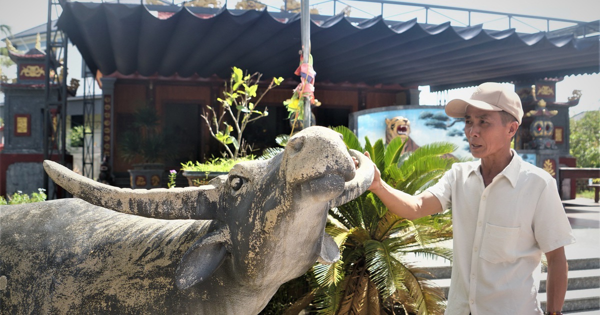 Ông bí thư bán nhà, bán bò để xây dựng làng quê