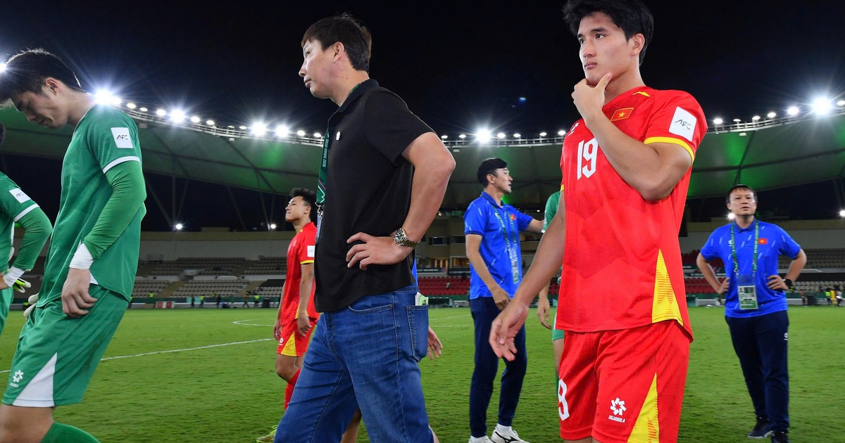 Báo chí Trung Quốc: ‘U.23 Việt Nam thắng khó tin, HLV Kim Sang-sik là khác biệt lớn’