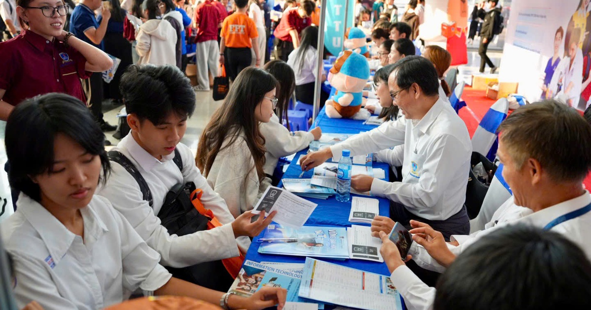 Học sinh lo lắng về các tổ hợp môn truyền thống