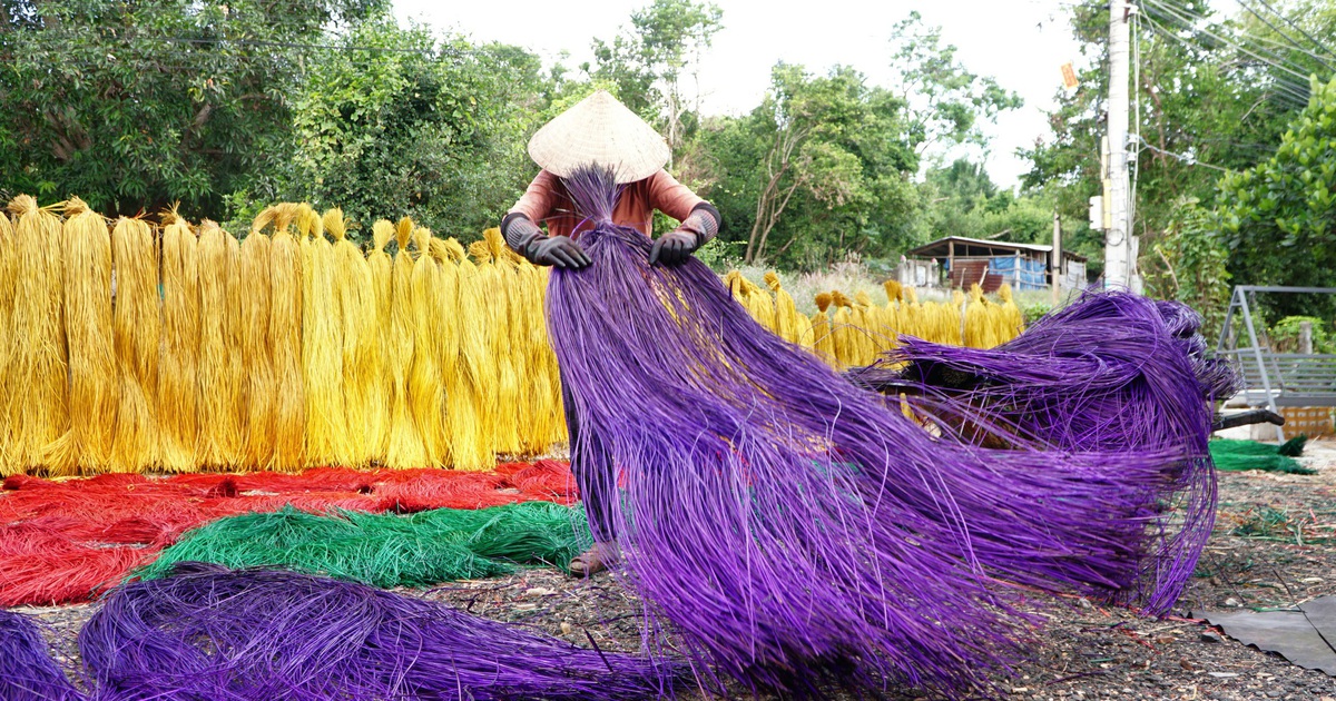 Làng dệt chiếu cói trăm năm bên đầm Ô Loan: Tết nay có gì khác xưa?