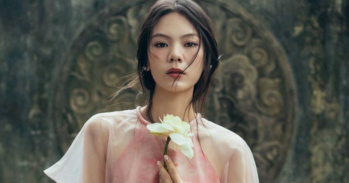 Phối vòng tay, vòng cổ để hoàn thiện phong cách ngày xuân