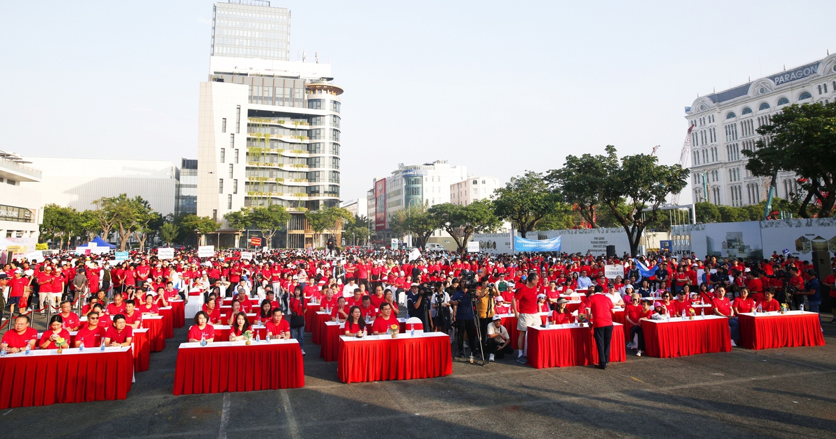 Hơn 7.000 người tham gia ‘Bước chân chia sẻ’