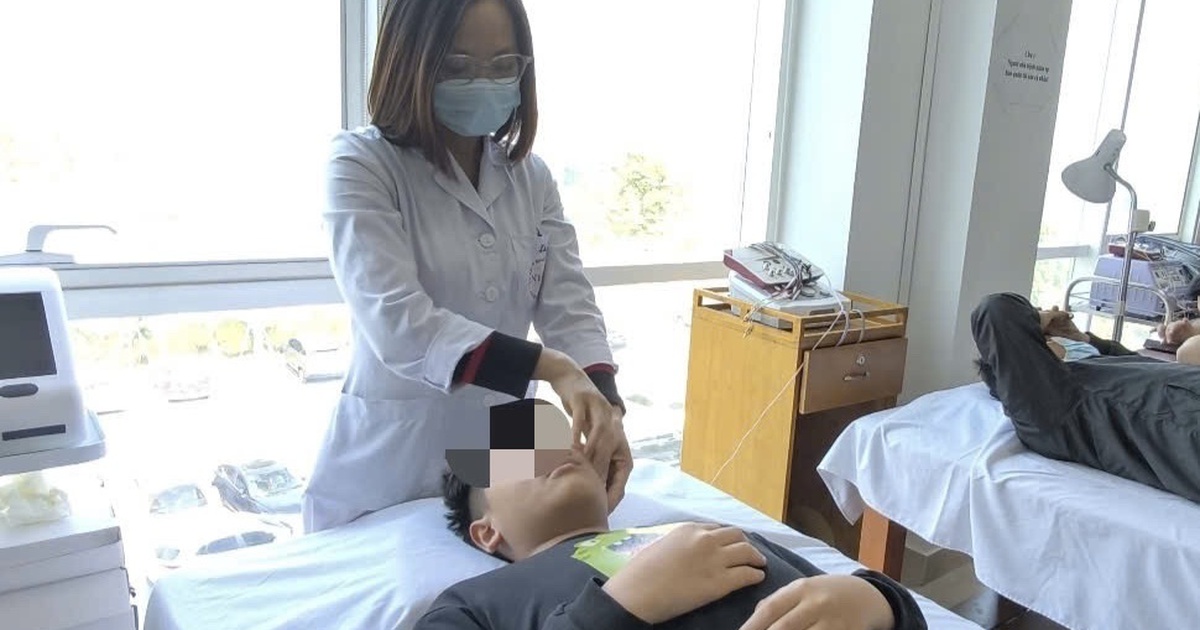 Đột ngột méo miệng là bệnh gì?