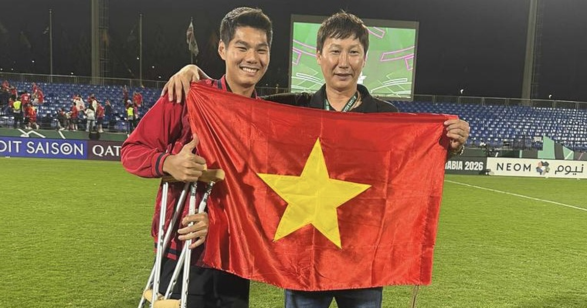 HLV Kim Sang-sik nói khoảnh khắc buồn nhất: 'Khi tôi thấy Hiểu Minh...'