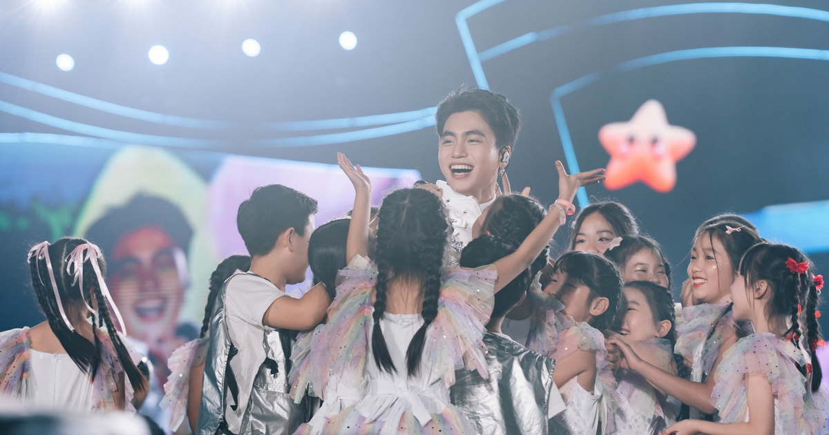 Mỹ Tâm và MONO khuấy đảo concert tại Quảng Ninh