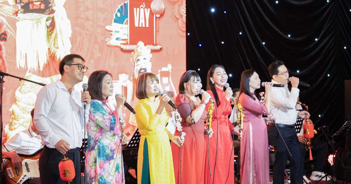 Bác sĩ làm ca sĩ, hát quyên góp gần 675 triệu đồng cho bệnh nhân dịp tết