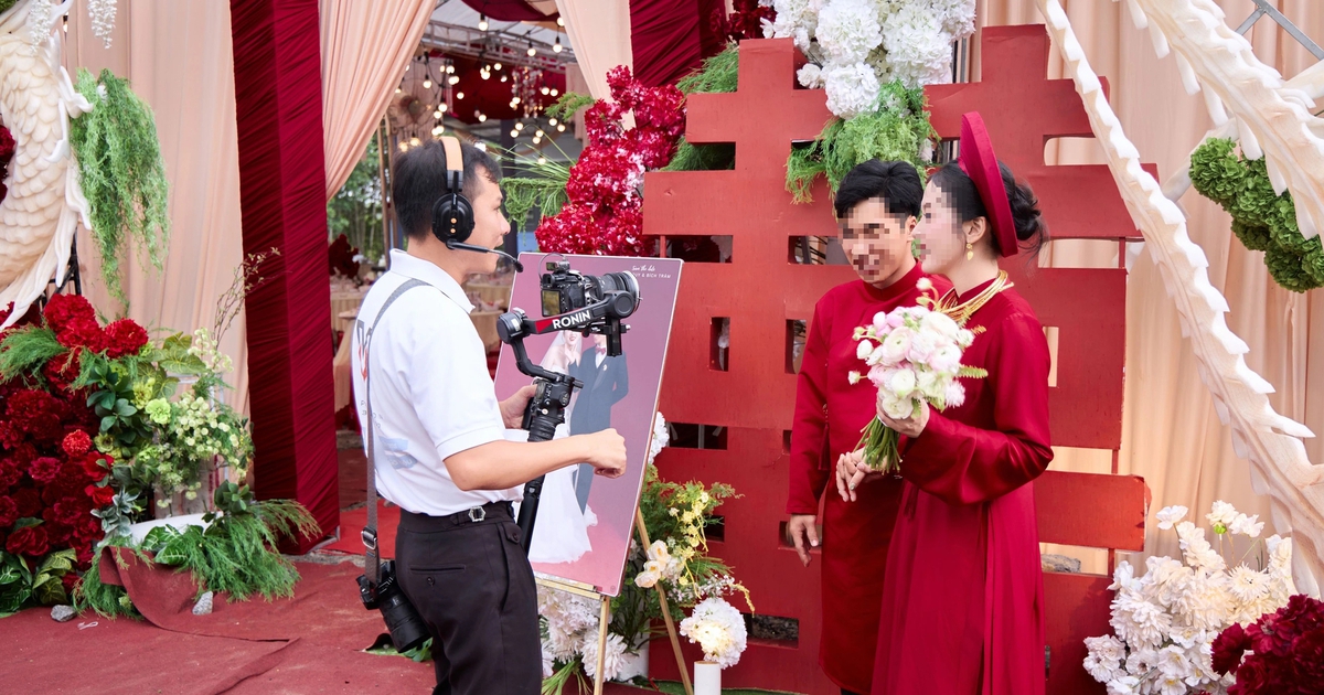 Chụp nhầm đám cưới, tiệm ảnh tặng luôn album cho cô dâu... lạ