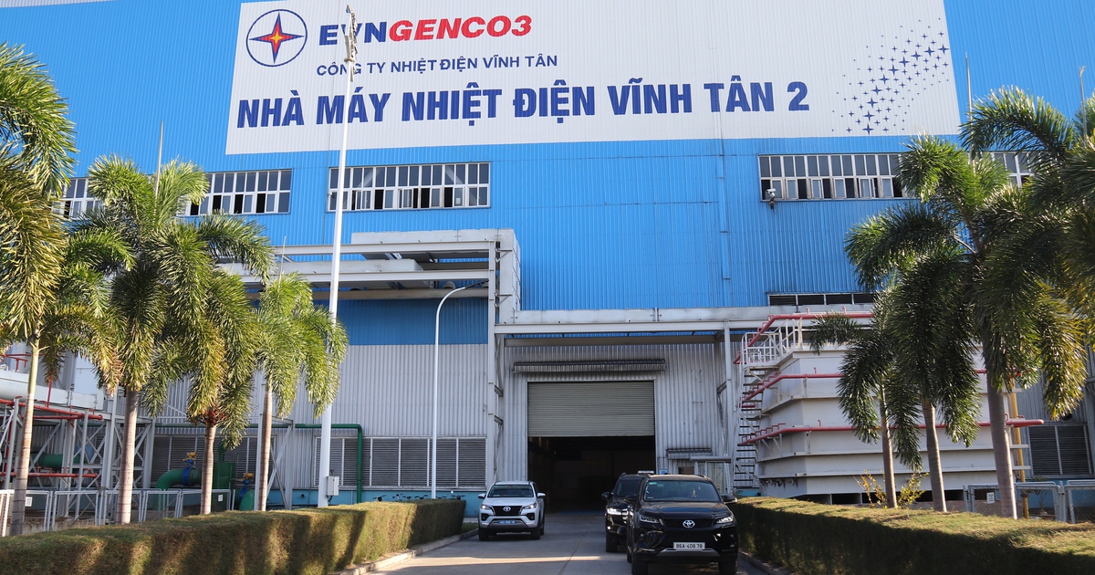 Bí thư Tỉnh ủy Lâm Đồng thăm, chúc tết nhân viên Trung tâm Điện lực Vĩnh Tân