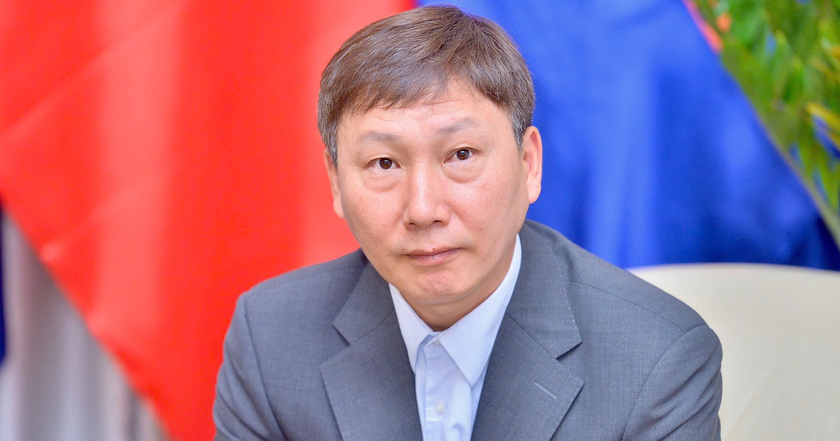 Lời động viên đầy yêu thương của vợ HLV Kim Sang-sik: 'Anh và U.23 Việt Nam đã rất vất vả rồi...'