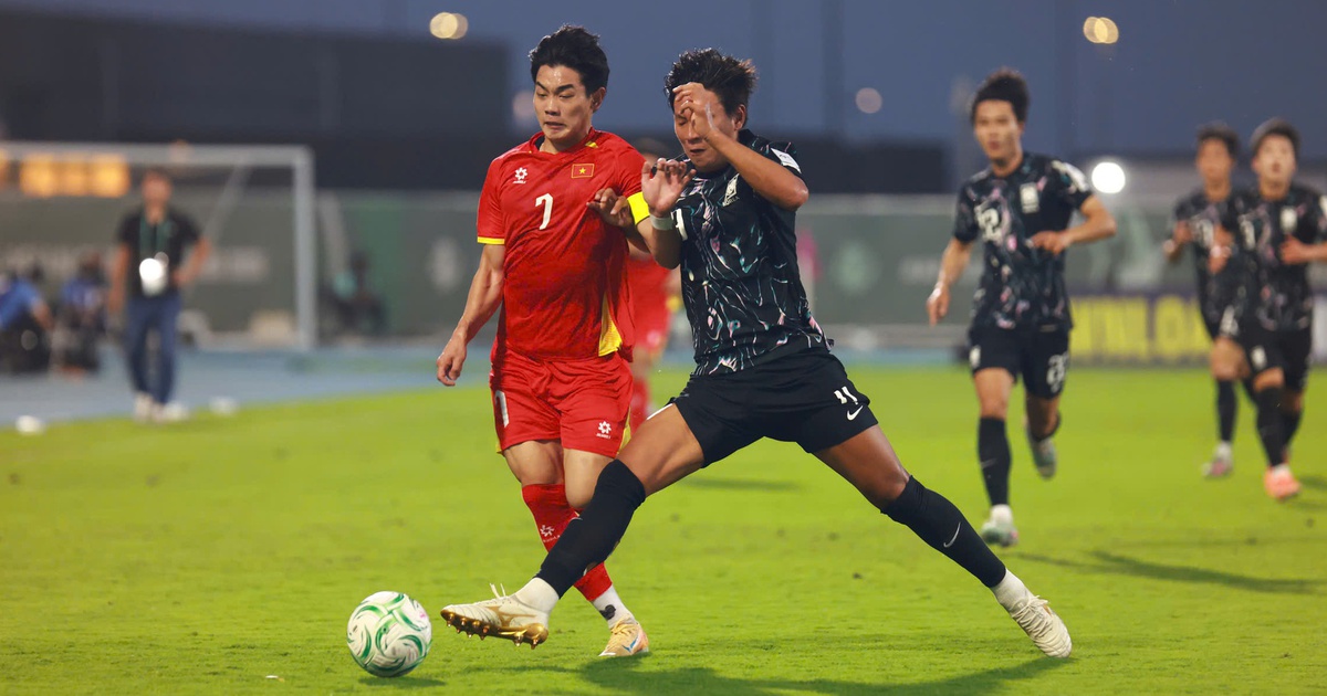 'Của hiếm' bóng đá Việt Nam Nguyễn Đình Bắc đủ khả năng xuất ngoại