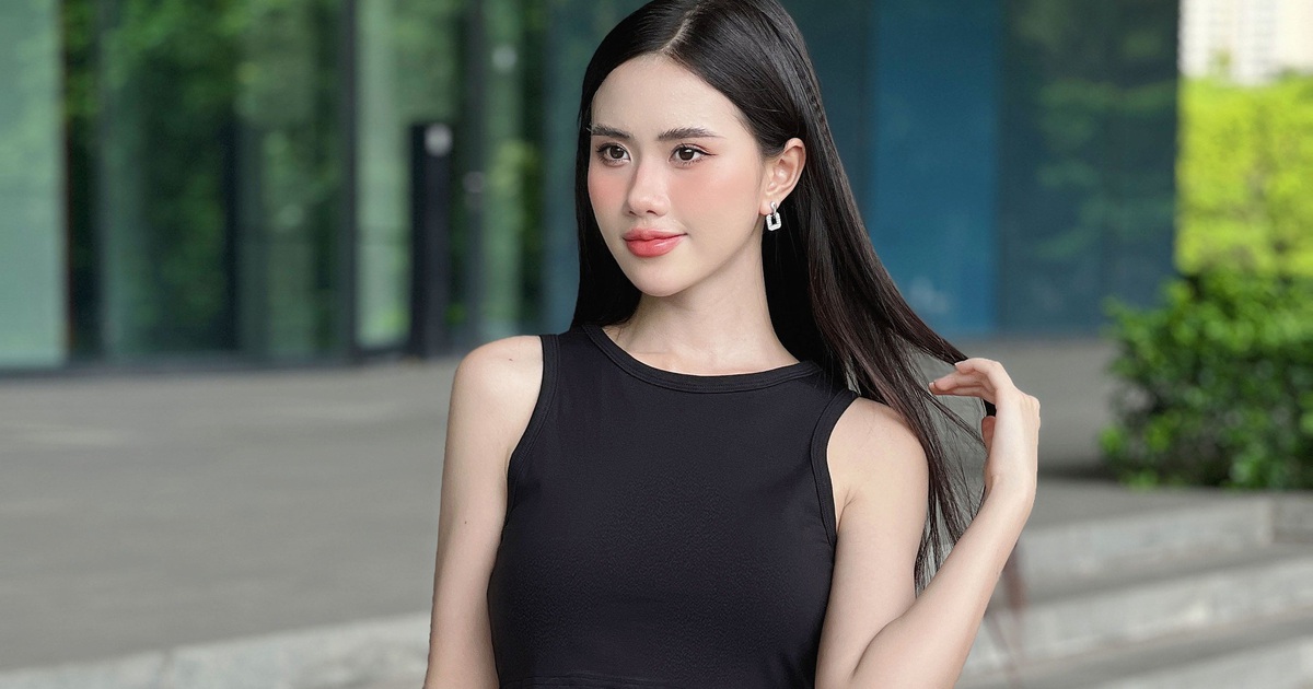 Tỉ lệ vàng tôn dáng với áo crop top và quần cạp cao