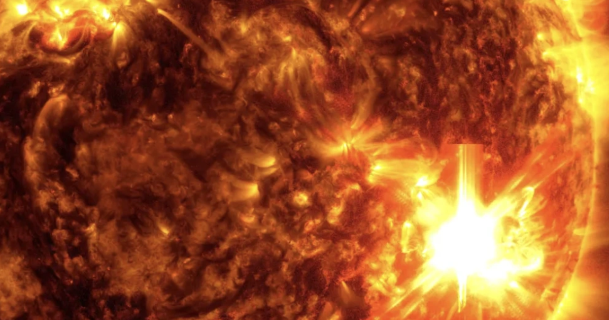 Mặt trời vừa 'phun trào kép' rực lửa: Bão mặt trời hôm nay 28.1 có nghiêm trọng?