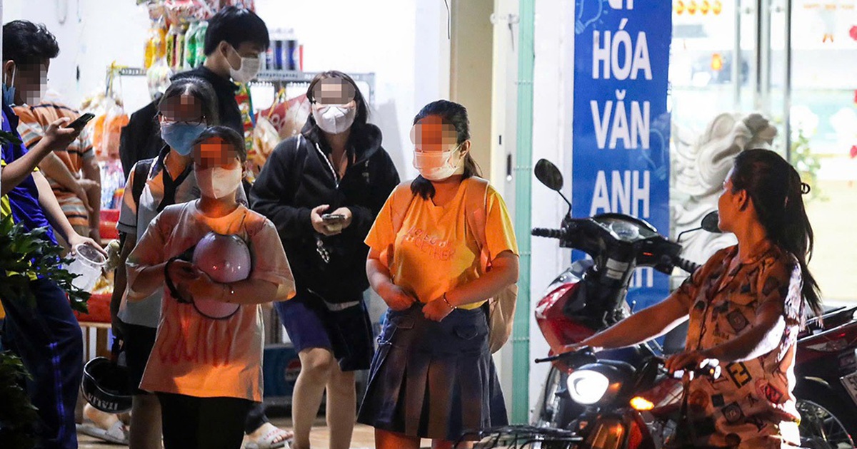 Khó quản được dạy thêm ngoài nhà trường