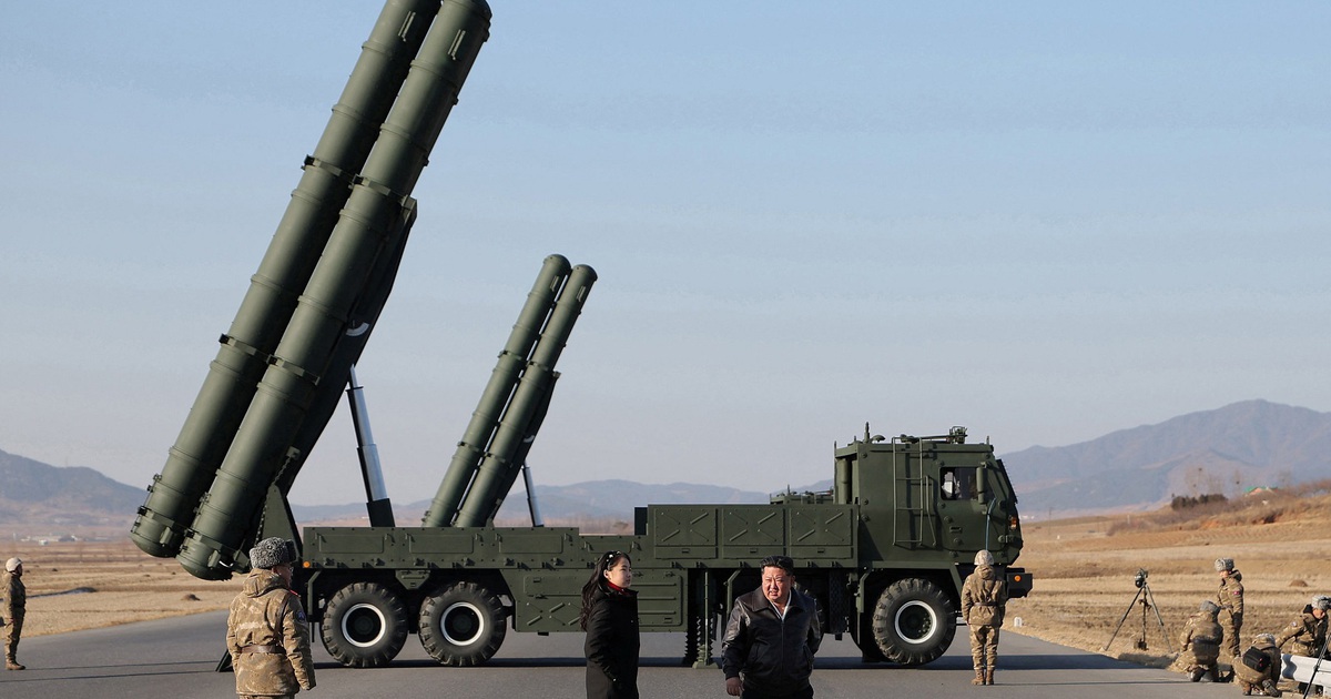 Ông Kim Jong-un gửi thông điệp về hạt nhân trước thềm đại hội đảng