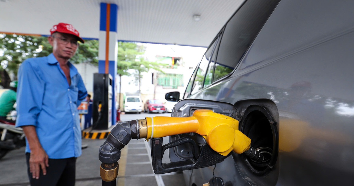 Giá xăng dầu hôm nay 27.1.2026: Xăng trong nước có đợt tăng giá mới