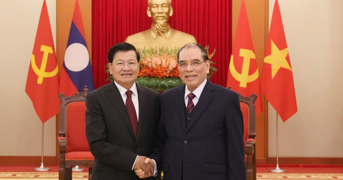 Nguyên Tổng Bí thư Nông Đức Mạnh tiếp Tổng Bí thư, Chủ tịch nước Lào