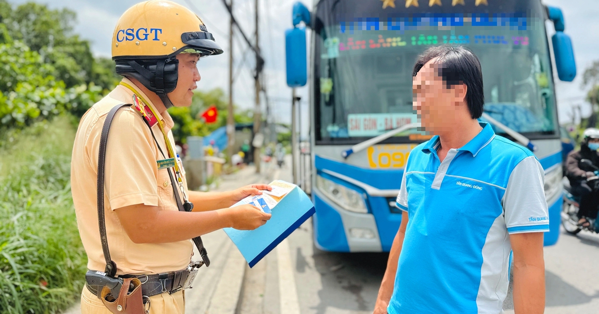 CSGT TP.HCM phạt gần 2.100 xe khách, xe chở hàng trong 10 ngày: Lỗi nào nhiều nhất?