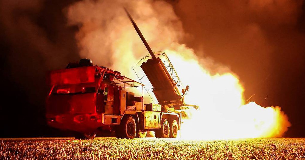 Chiến sự Ukraine ngày 1.435: Nga nói sẵn sàng đón ông Zelensky đến Moscow gặp ông Putin