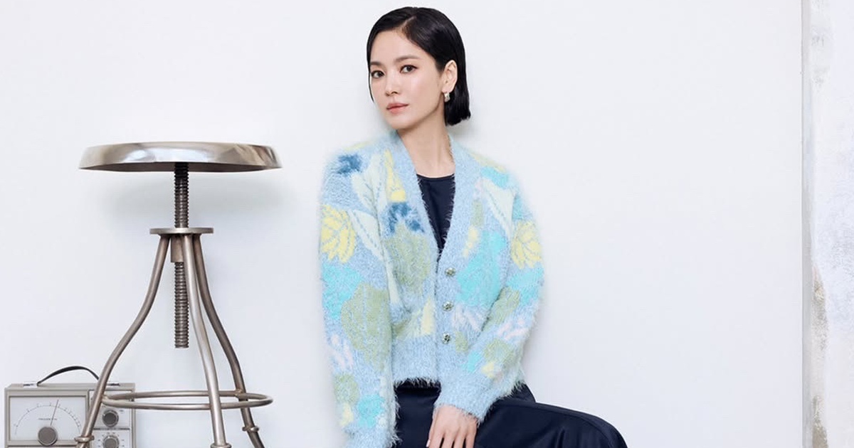 Đẹp, sang với bản phối áo khoác và váy dài