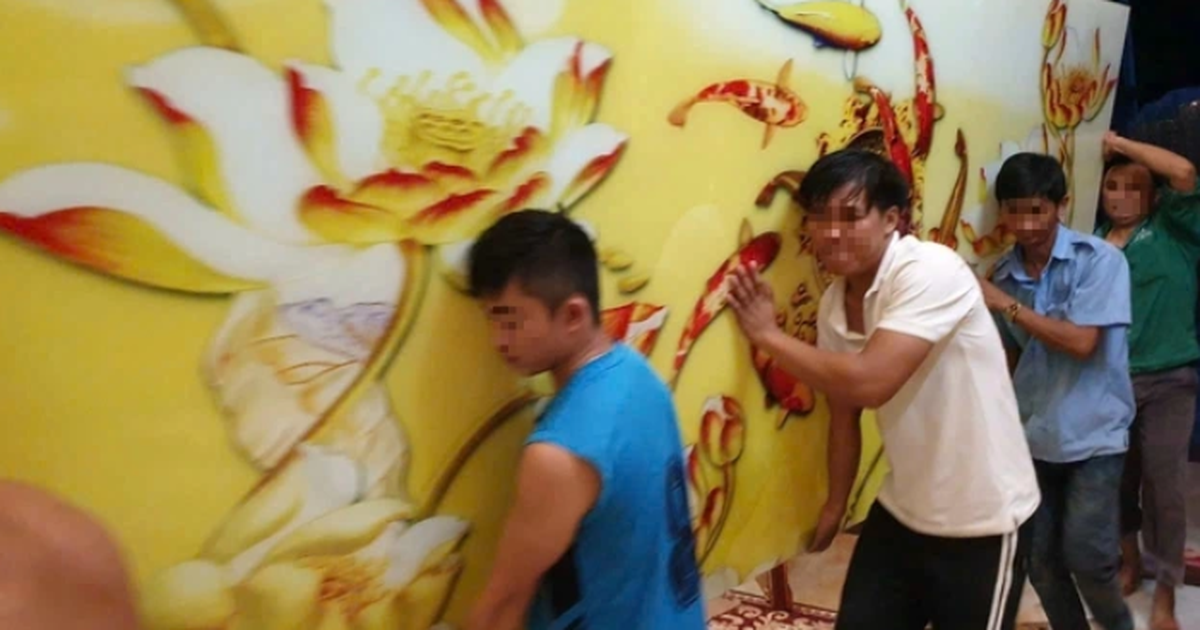 Mất ngủ vì áp lực 'phải có tiền' dịp cuối năm