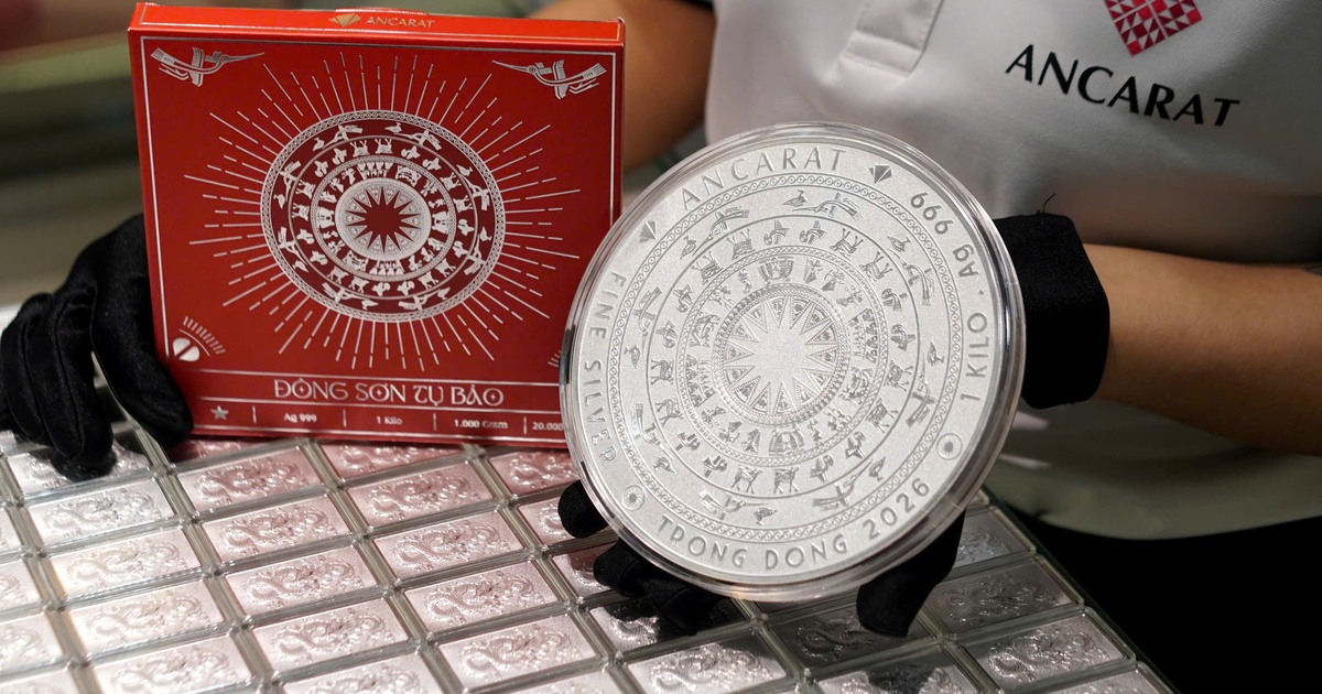 Chuyên gia khuyến cáo đầu tư vàng, bạc an toàn