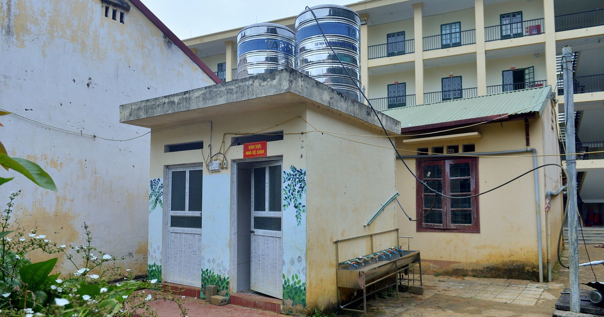 Giải 'cơn khát' cho thầy trò vùng biên