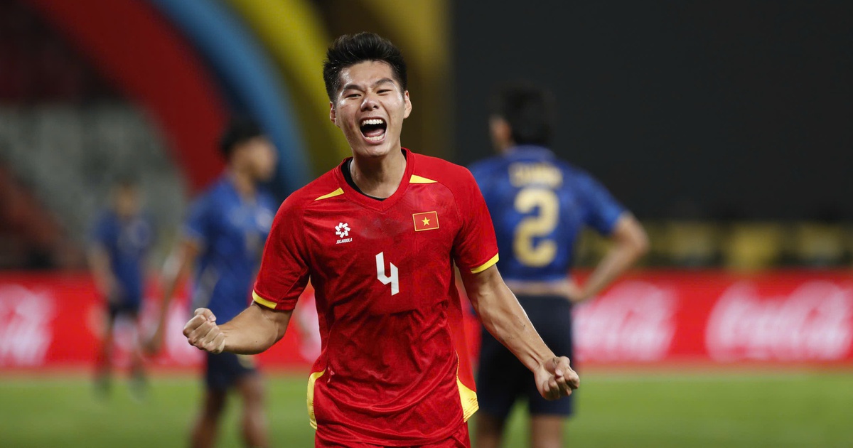 'Hòn đá tảng' Hiểu Minh sẽ kế thừa Đình Trọng làm lá chắn thép trước U.23 Jordan