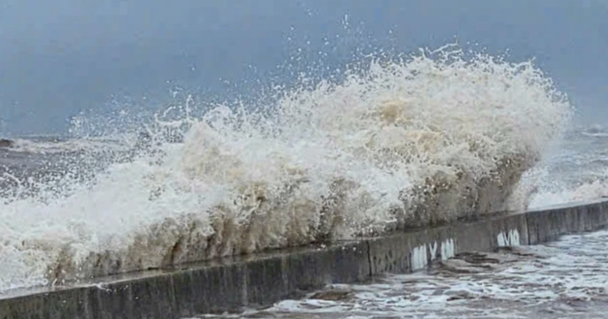 Không khí lạnh gây gió giật cấp 9, sóng cao 5 m tại 9 tỉnh