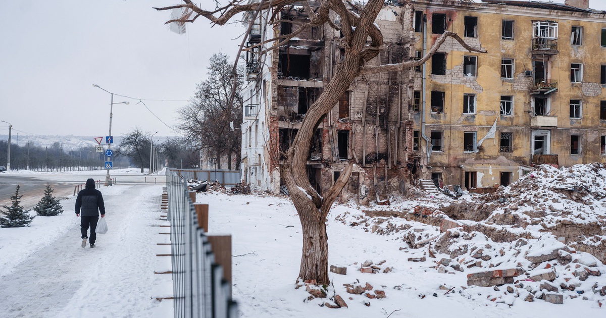 Từ cuộc cách mạng chính trị Mỹ đến mặt trận thứ hai của Nga