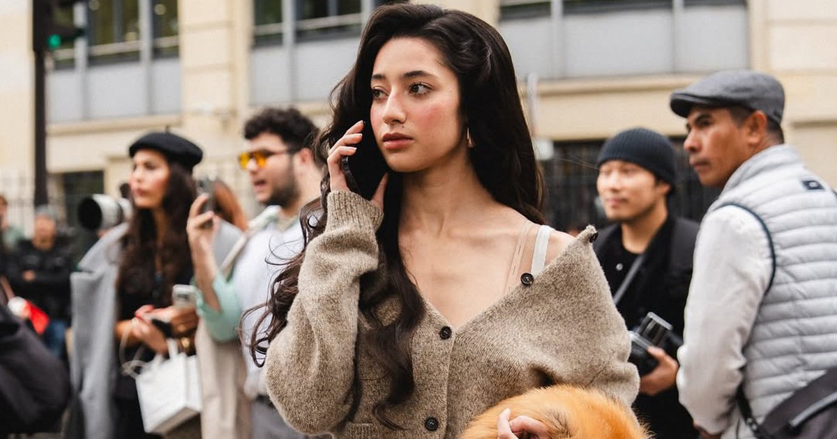 Vẻ đẹp hình học thanh lịch của chân váy chữ A