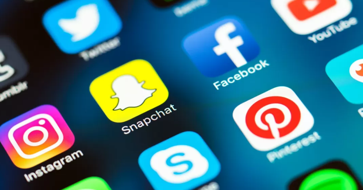 Pháp tiến tới việc cấm trẻ em dưới 15 tuổi dùng mạng xã hội