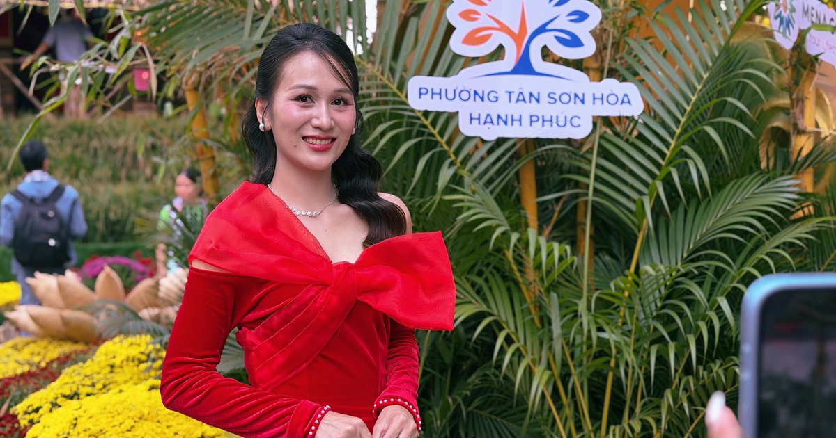 Đường hoa 5 tỉ đồng tại cửa ngõ sân bay Tân Sơn Nhất có gì?