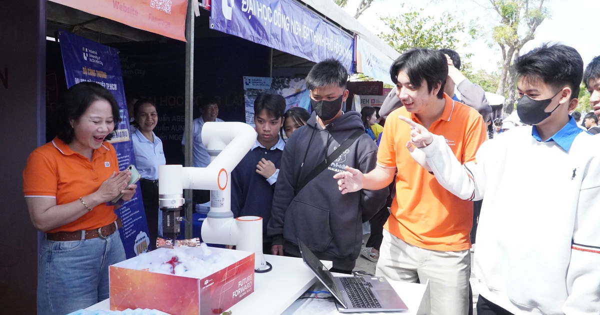 Sôi động trải nghiệm công nghệ, hướng nghiệp ở chương trình Tư vấn mùa thi