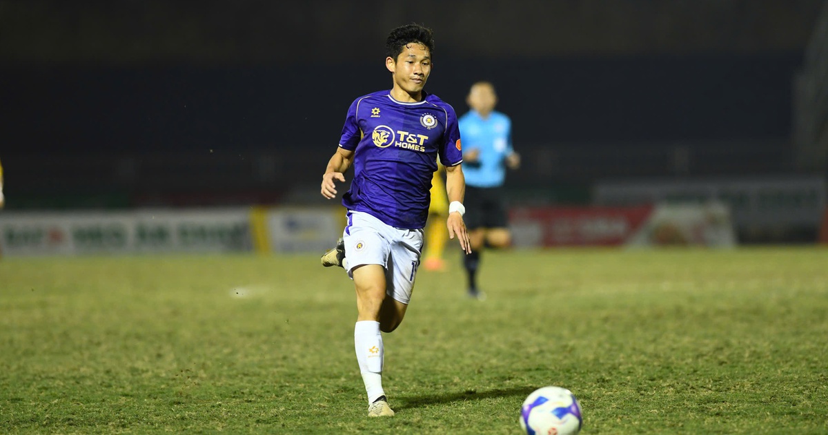 Cao Văn Bình xuất sắc, SLNA vẫn bại trận: Hùng Dũng thẻ đỏ, Hà Nội không đánh rơi chiến thắng