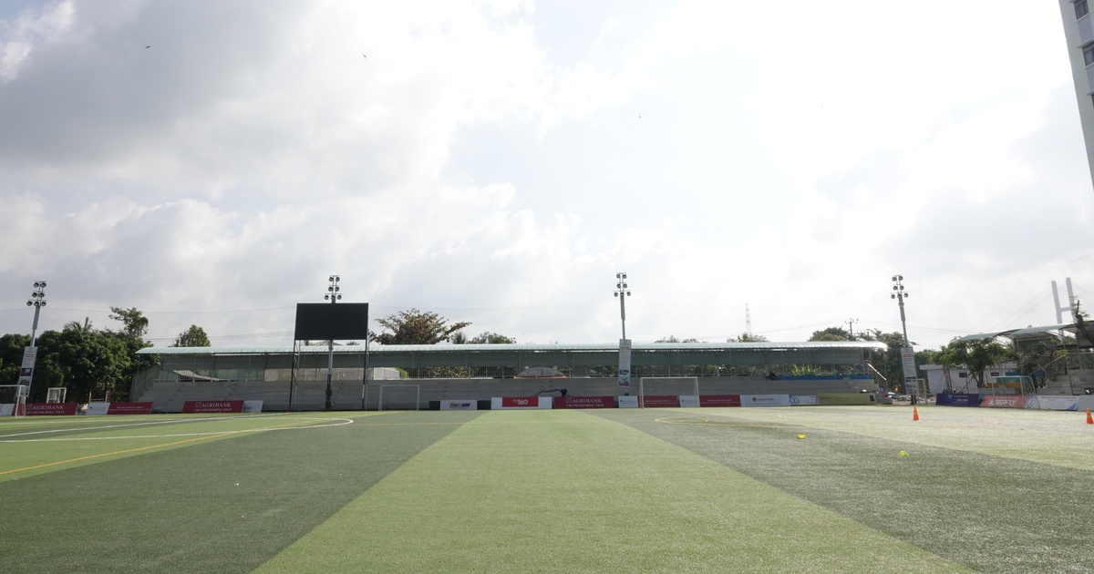 Sân bóng Trường ĐH Đồng Tháp đã sẵn sàng cho TNSV THACO cup 2026