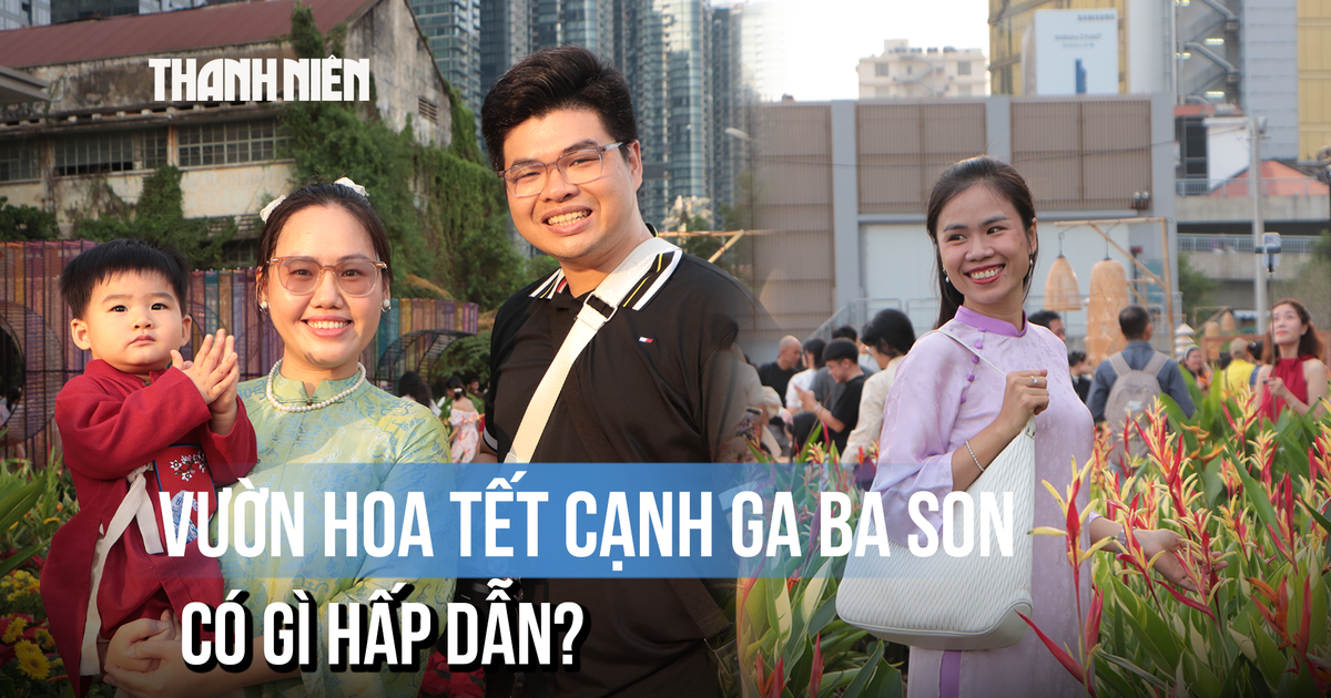 Người dân TP.HCM nôn nao đón tết, rủ nhau check-in vườn hoa tết cạnh ga Ba Son