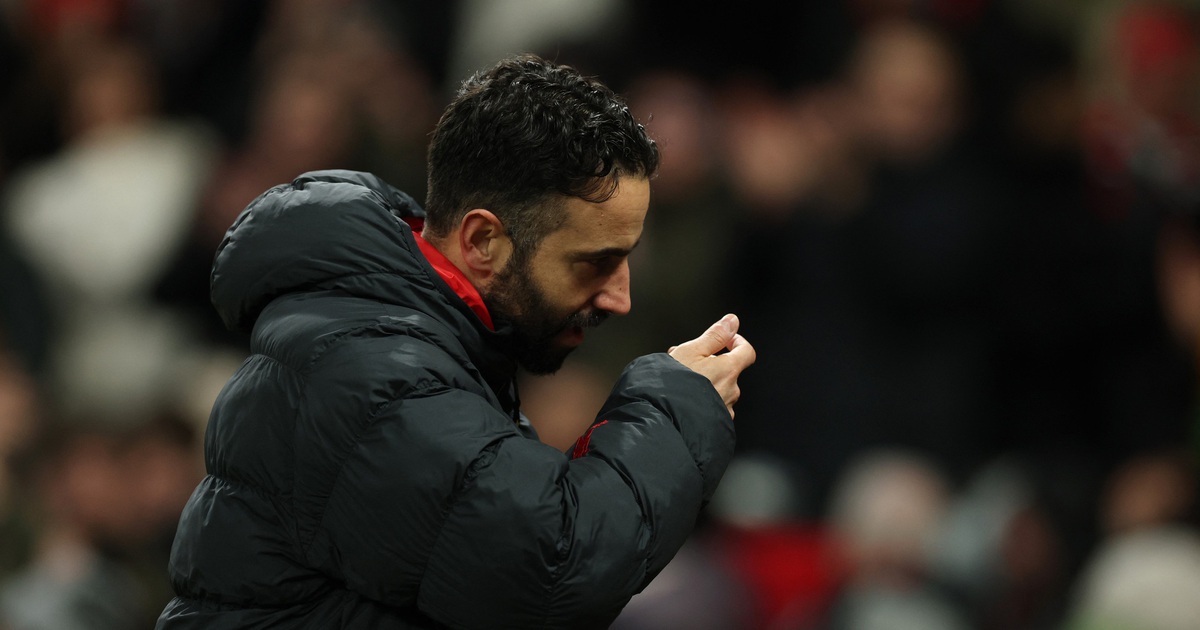 Sốc: HLV Amorim bị M.U sa thải vì 'gây hấn' với ban lãnh đạo, người tạm ngồi ghế nóng là…