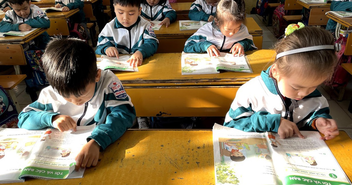 Số hóa toàn bộ sách giáo khoa