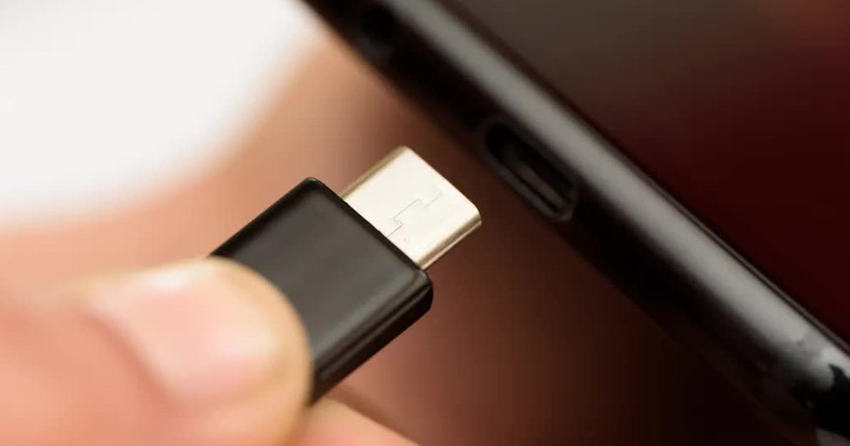 Những thiết bị không nên cắm vào cổng USB trên điện thoại