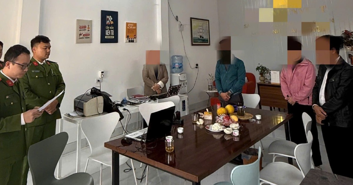 Khởi tố 3 người l&agrave;m giả t&agrave;i liệu mua nh&agrave; ở x&atilde; hội