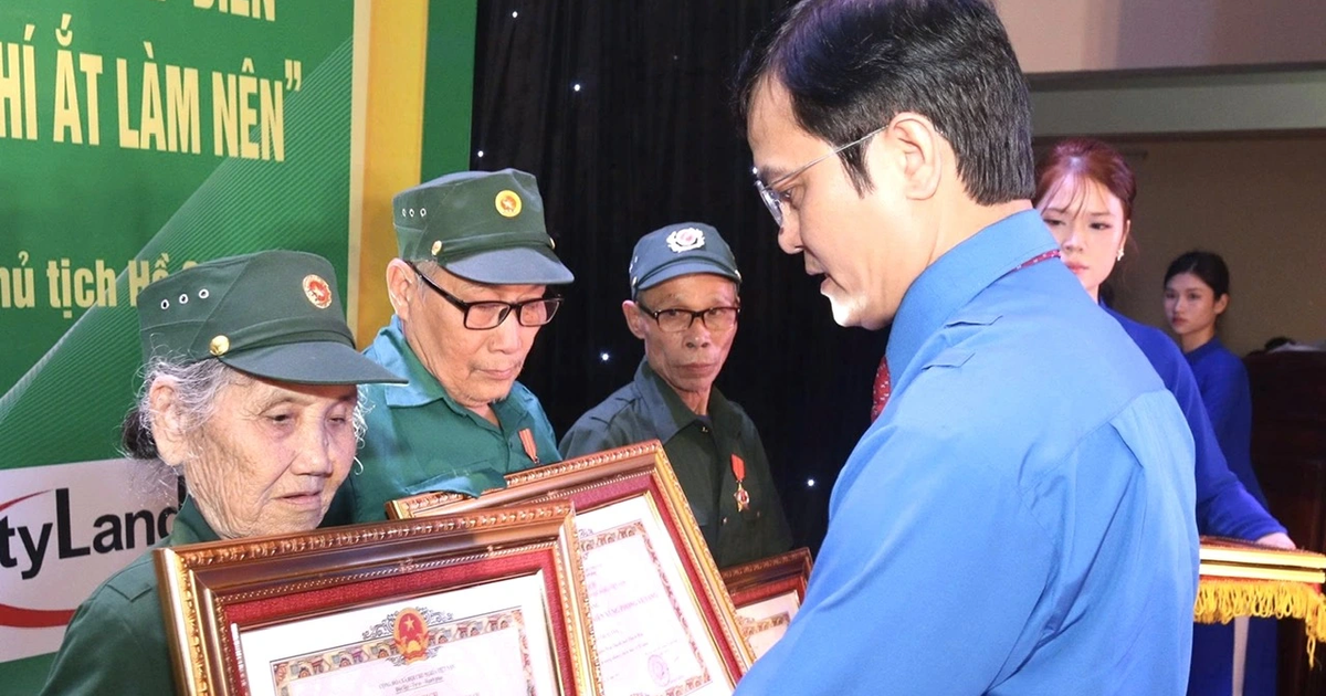 Quy định mới về xét tặng, truy tặng 'Huy chương Thanh niên xung phong vẻ vang'