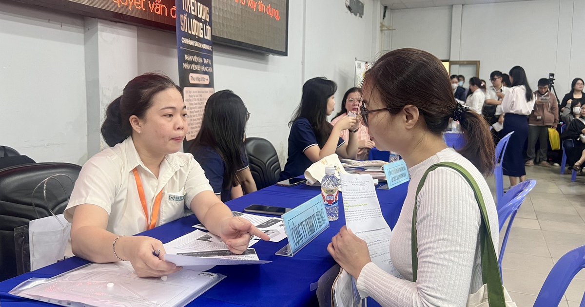 Thị trường việc l&agrave;m TP.HCM đang đối diện với th&aacute;ch thức lớn n&agrave;o?