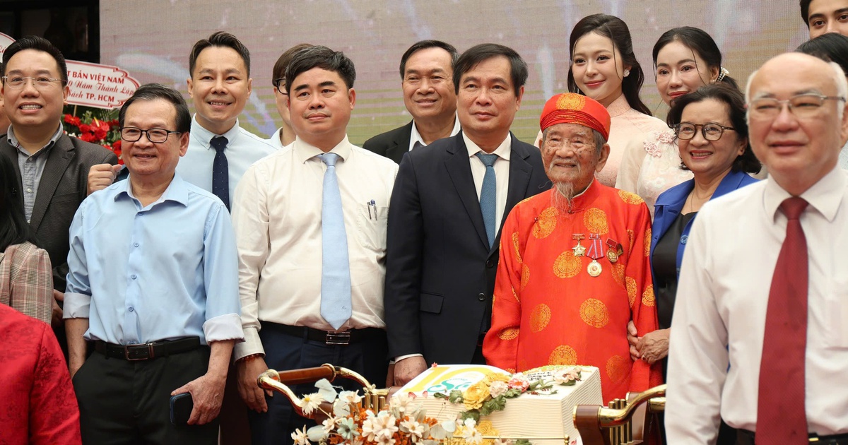 Đường sách TP.HCM 10 năm lan tỏa tri thức