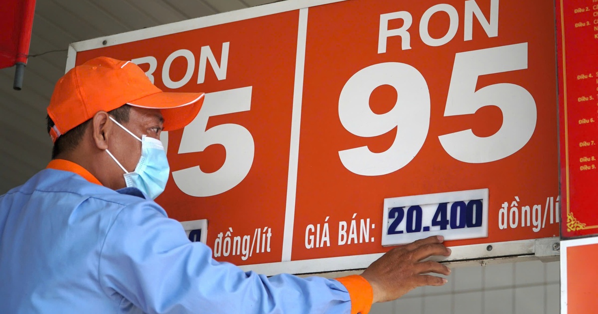 Giá xăng dầu hôm nay 8.1.2026: Xăng chiều nay giảm bao nhiêu đồng một lít?