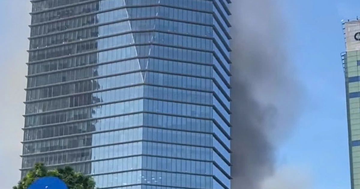 TP.HCM: Cháy sân thượng tòa nhà kinh doanh spa gần cầu Ba Son