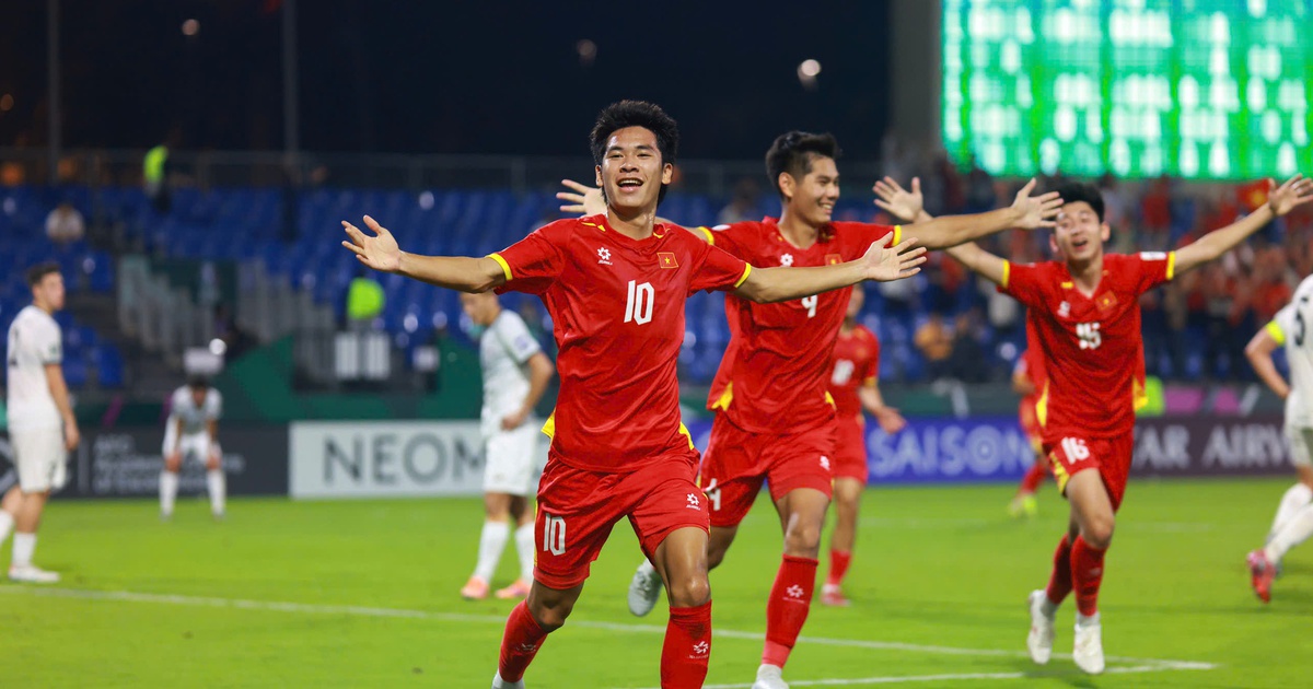 HLV Kim Sang-sik lại thay người như thần, U.23 Việt Nam đánh bại Kyrgyzstan nghẹt thở phút chót