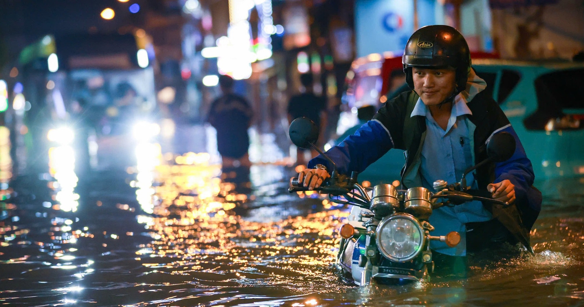Nguyên nhân Nam bộ mưa lớn, nhiều tuyến đường ngập nặng