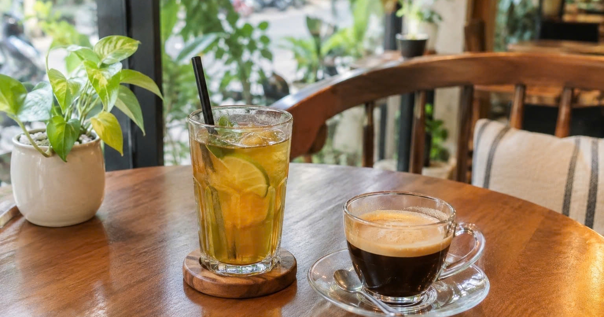 Trà hay cà phê tốt hơn cho tim mạch?