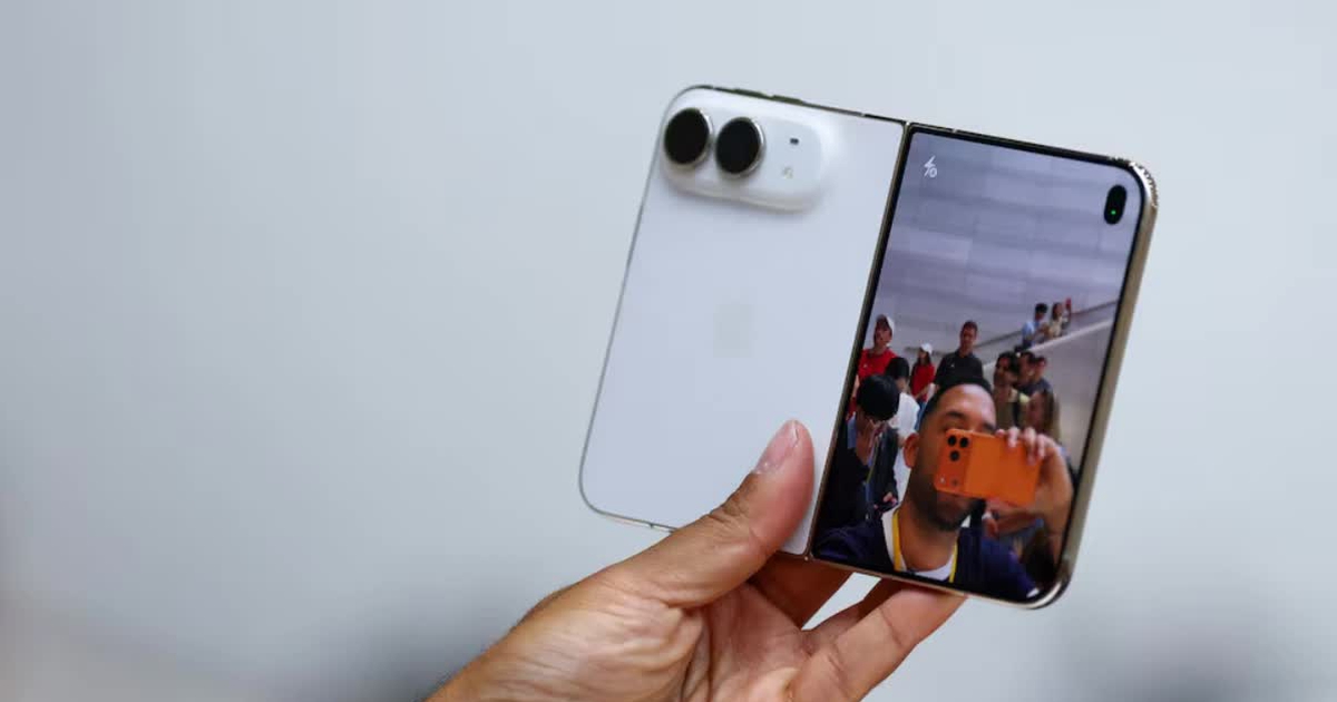 iPhone Duo đối mặt loạt đối thủ Android có pin lớn, camera tốt hơn