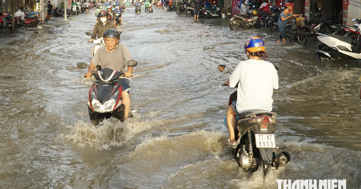 Sông Sài Gòn triều cường vượt lịch sử, chiều nay tiếp tục tăng